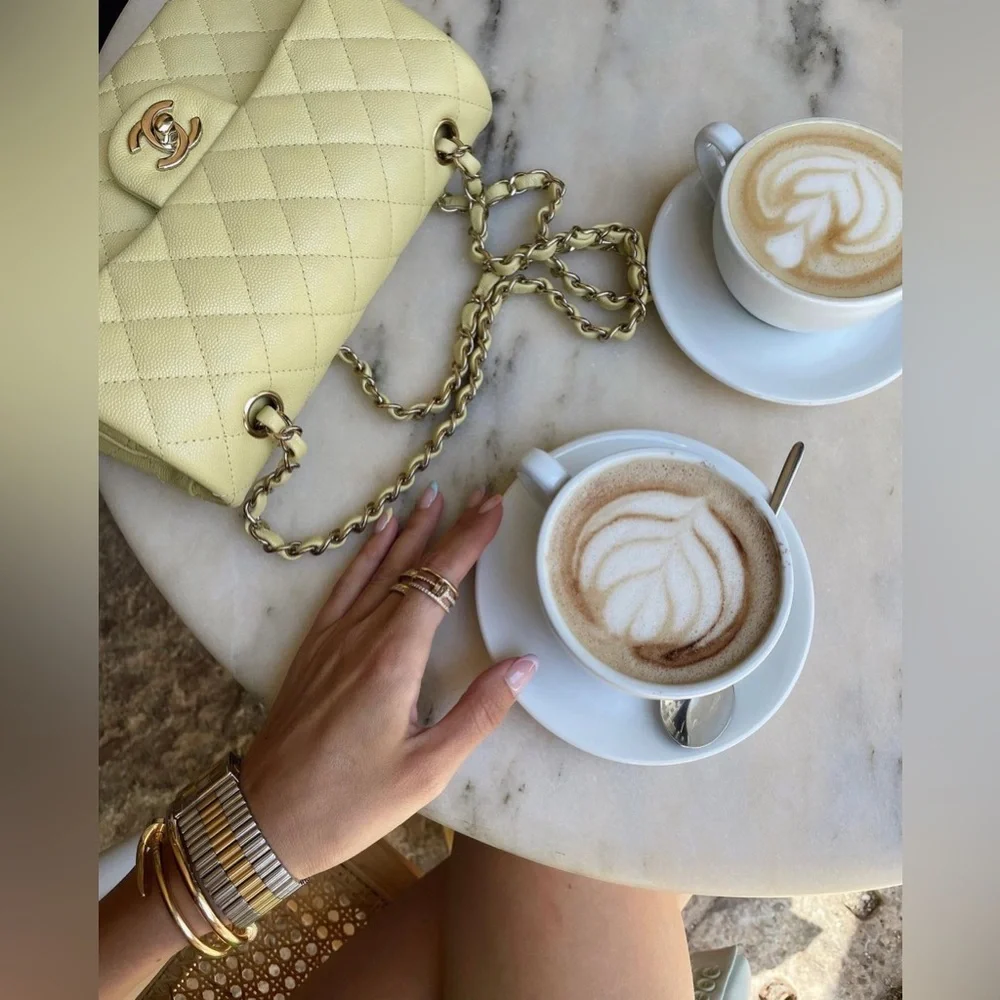 CHANEL Timeless Classic Flap Double Flap bag in Yellow Caviar Leather Medium - Picture 6 of 16